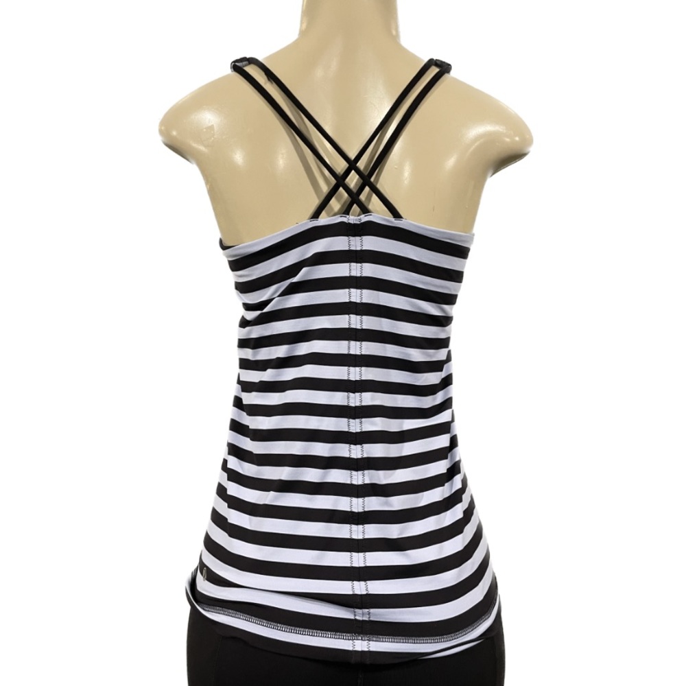 Lululemon / light purple/dark purple criss cross tank top size 8